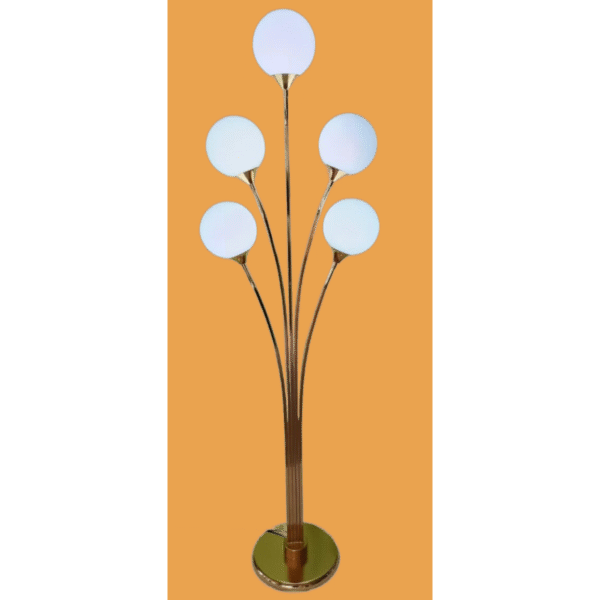 Lampe LED verticale multi-têtes, design en cuivre, luminaire décoratif d'intérieur, idéal pour un salon, une chambre à coucher ou un canapé