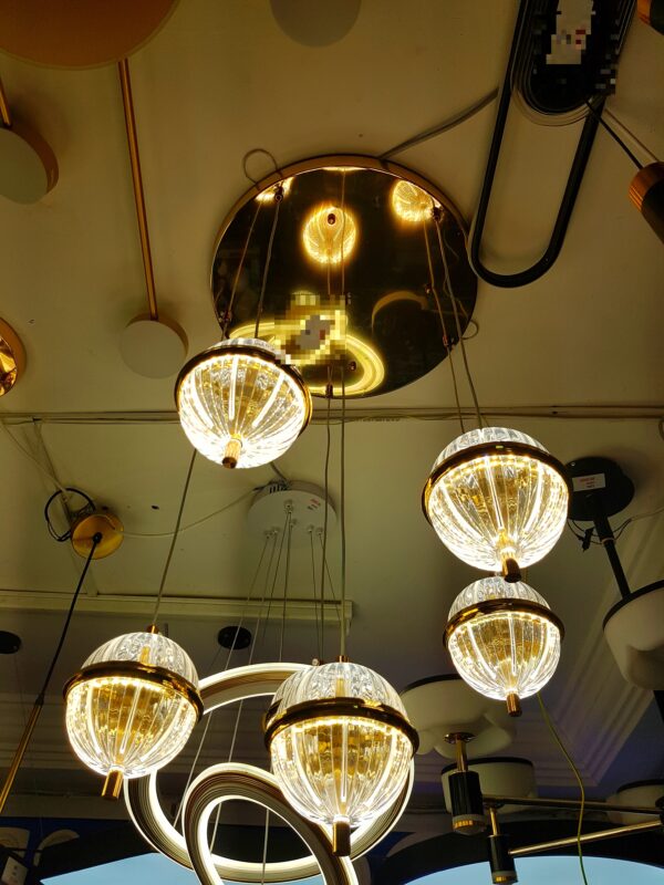 Lustre moderne à suspendre en forme de goute de pluie en cristal pour chanbre à coucher, sallon, salle à manger, couloire  (6lumières)