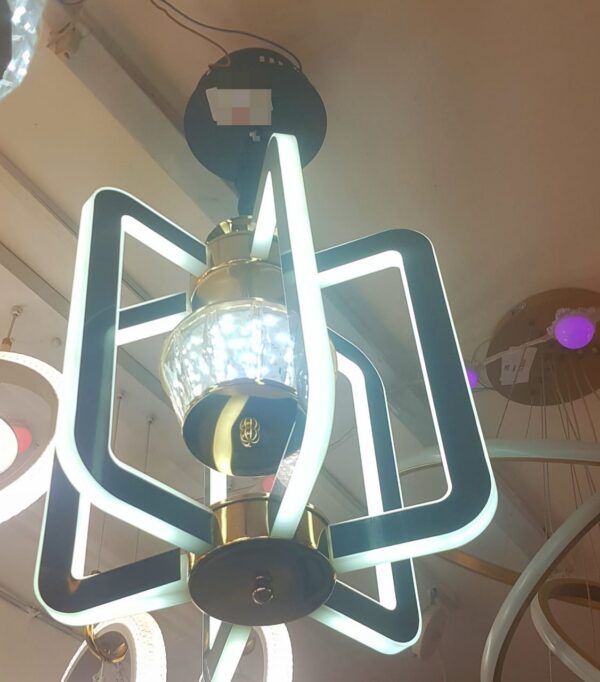 Lustre classique et magnifique, plafonnier,